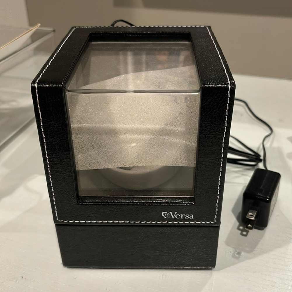 Versa Watch Winder